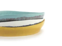 SERAX Plat rond blanc swirl - stripes bleu grès émaillé Ø 30 cm Feast By Ottolenghi Hot