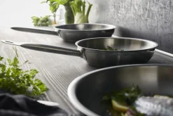 Poêle inox Ø 28 cm 5,5 cm Qualiplus - PRO.COOKER Best