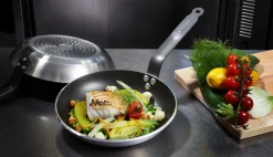 Poêle rond aluminium Revêtement anti-adhésif Ø 32 cm Choc Resto Induction - DE BUYER Discount