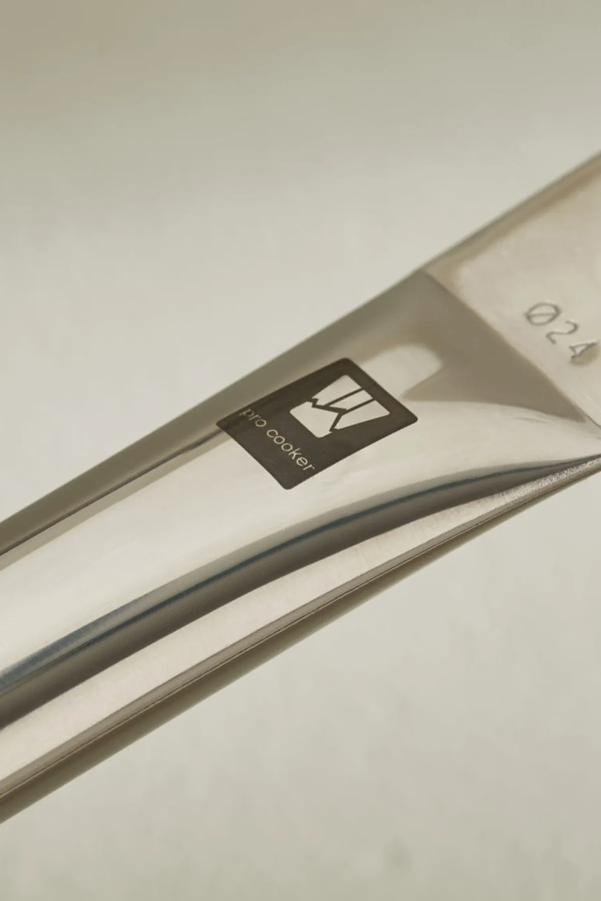 Poêle rond inox Ø 24 cm 5,5 cm Qualiplus - PRO.COOKER