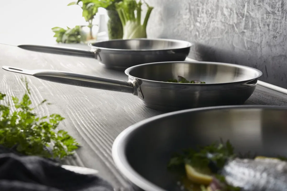 Poêle rond inox Ø 24 cm 5,5 cm Qualiplus - PRO.COOKER