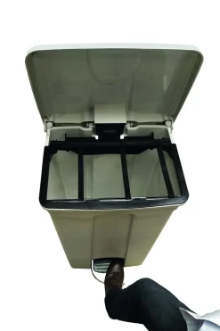 Porte-sac avec 3 clips amovibles pour collecteur 70 L et 90 L plastique noir - PROBBAX Online