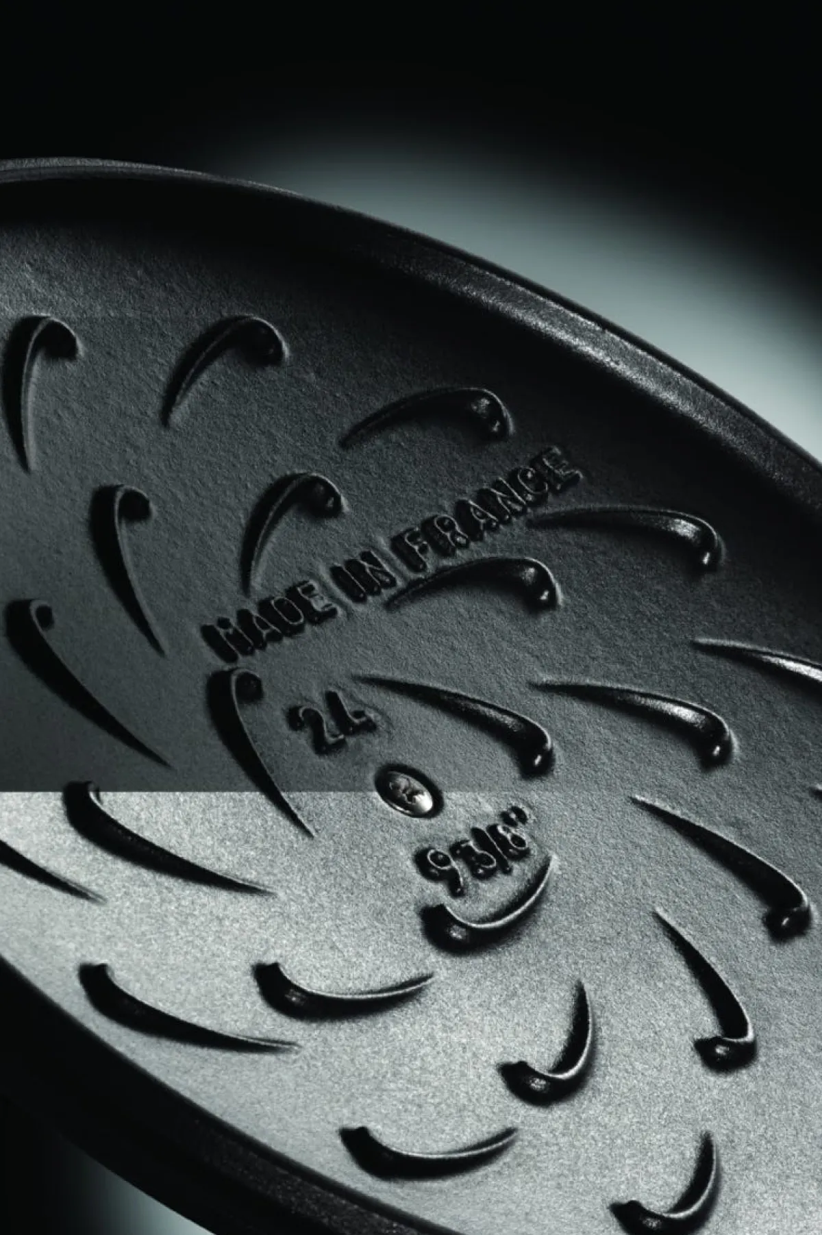 Sauteuse fonte d'acier Ø 24 cm 11,6 cm 2,4 L Chistera - STAUB Online