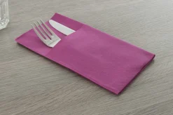 Serviette rouge non tissé 40x40 cm Switty (50 pièces) - PRO.MUNDI Clearance