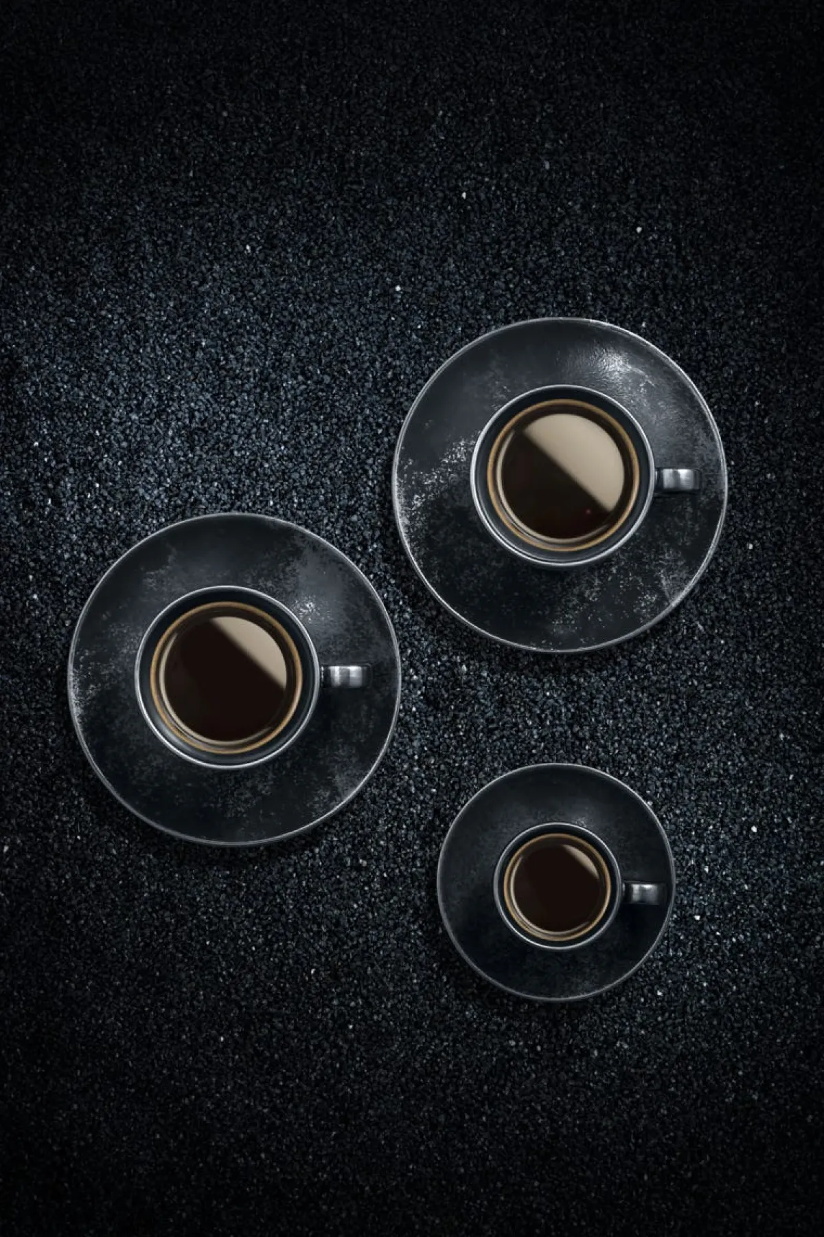 Sous-tasse à expresso rond noir porcelaine vitrifiée Ø 12,5 cm Karbon - RAK Clearance