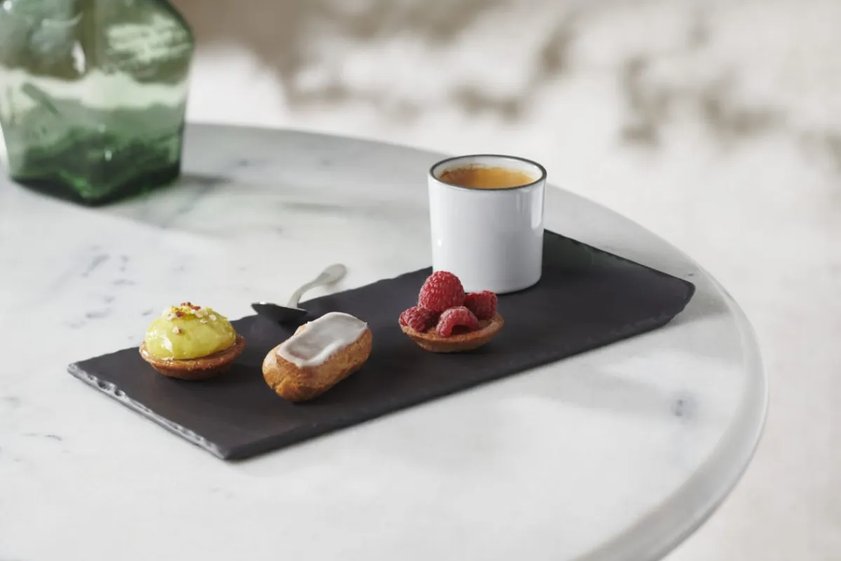 Sous-tasse à thé / déjeuner gourmand rectangulaire noir porcelaine culinaire 29 cm Basalt - REVOL Sale