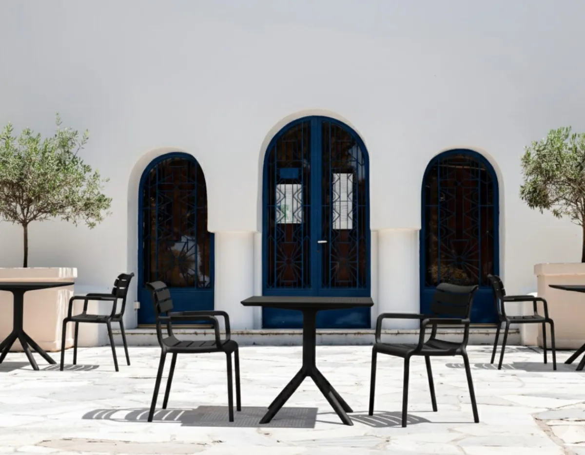 Table de terrasse carré noir 74x60x60 cm Kys - FLEXMOB Hot