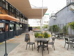 Table de terrasse carré noir 74x60x60 cm Kys - FLEXMOB Hot