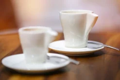 Tasse à expresso ivoire porcelaine vitrifiée 7 cl Ø 6 cm Swirls - RAK New