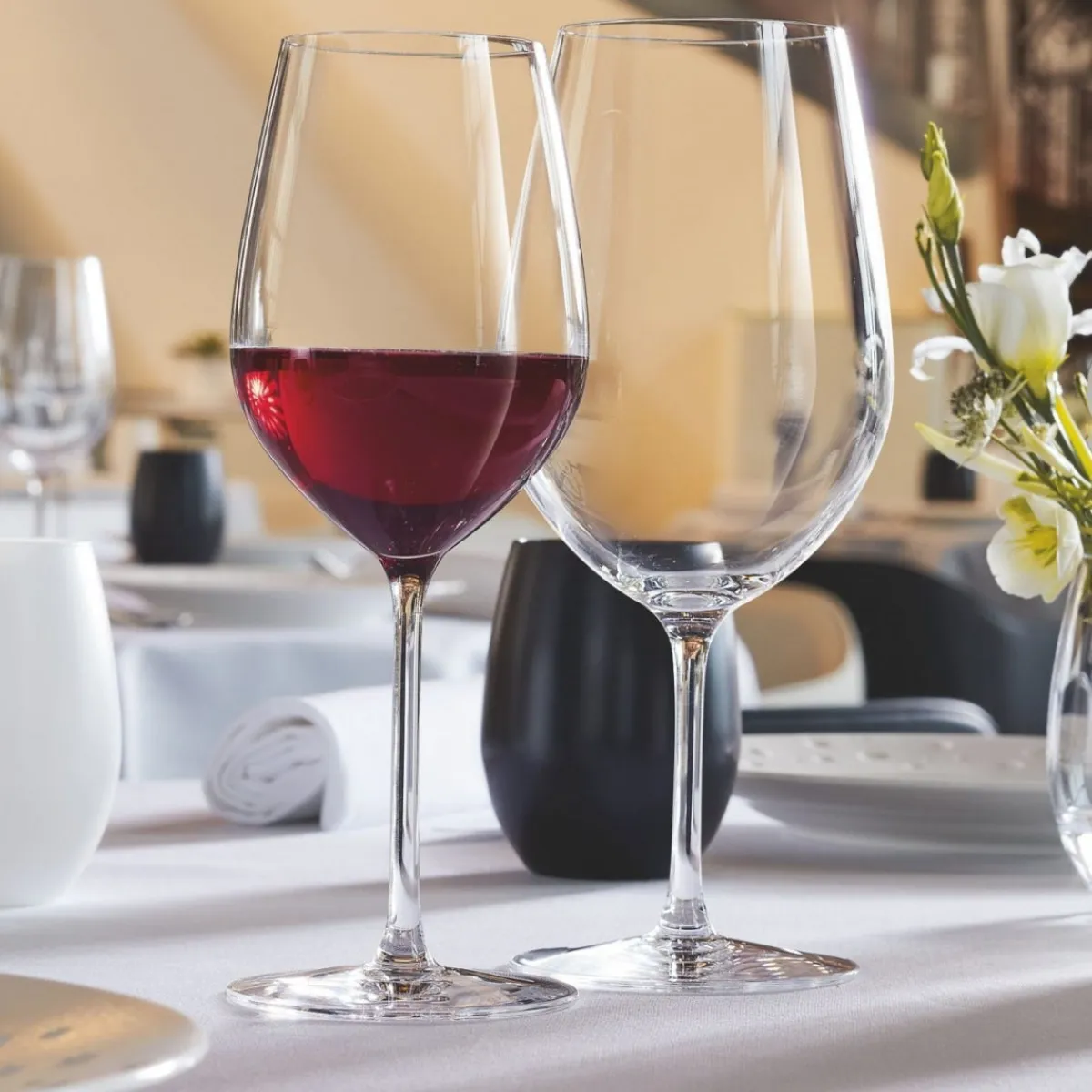 Verre à bière sur pied verre cristallin 37 cl Sequence - CHEF & SOMMELIER Clearance
