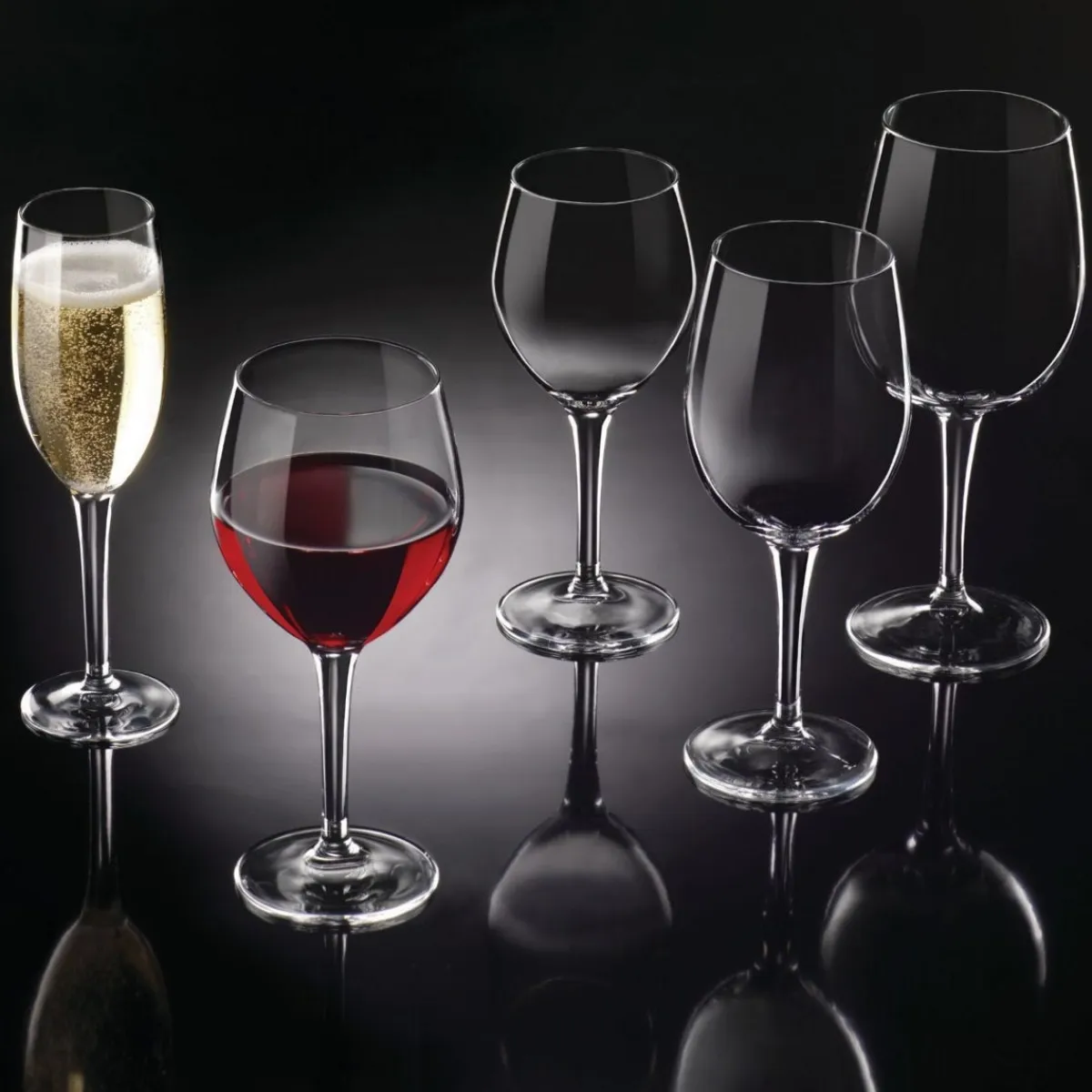 Verre à pied multi-usages verre trempé 35 cl Milano - BORMIOLI ROCCO
